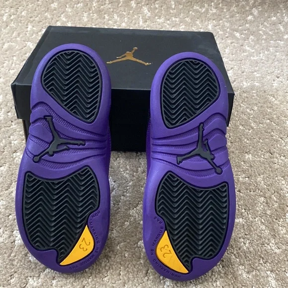 Jordan 12 Retro Toddler Size 10c - Picture 4 of 6